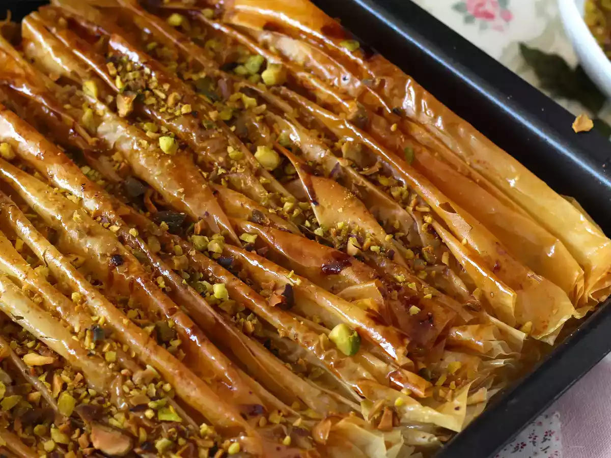 Crinkle cake, the super crispy and easy to make cake - easy turkish laz borek - photo 3