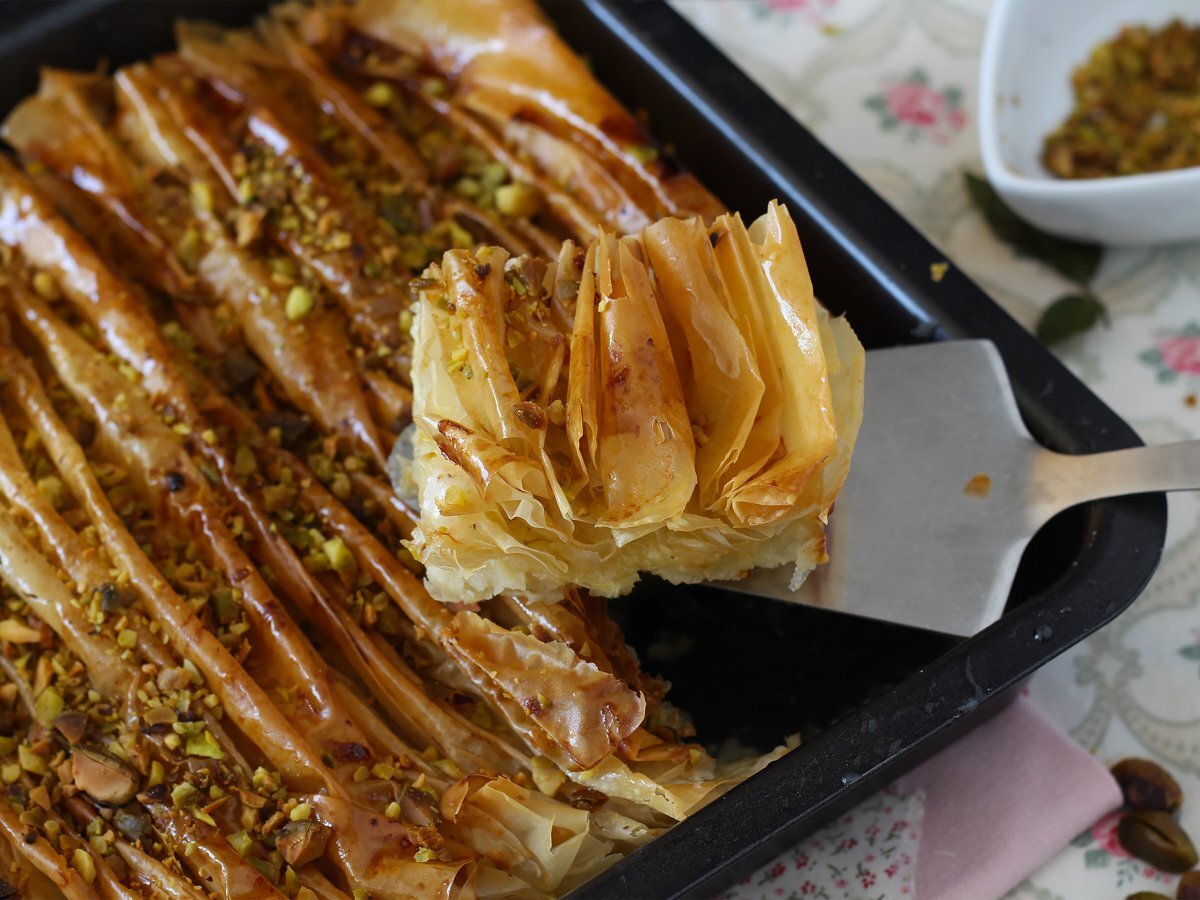 Crinkle cake, the super crispy and easy to make cake - Easy Turkish Laz Borek - photo 4