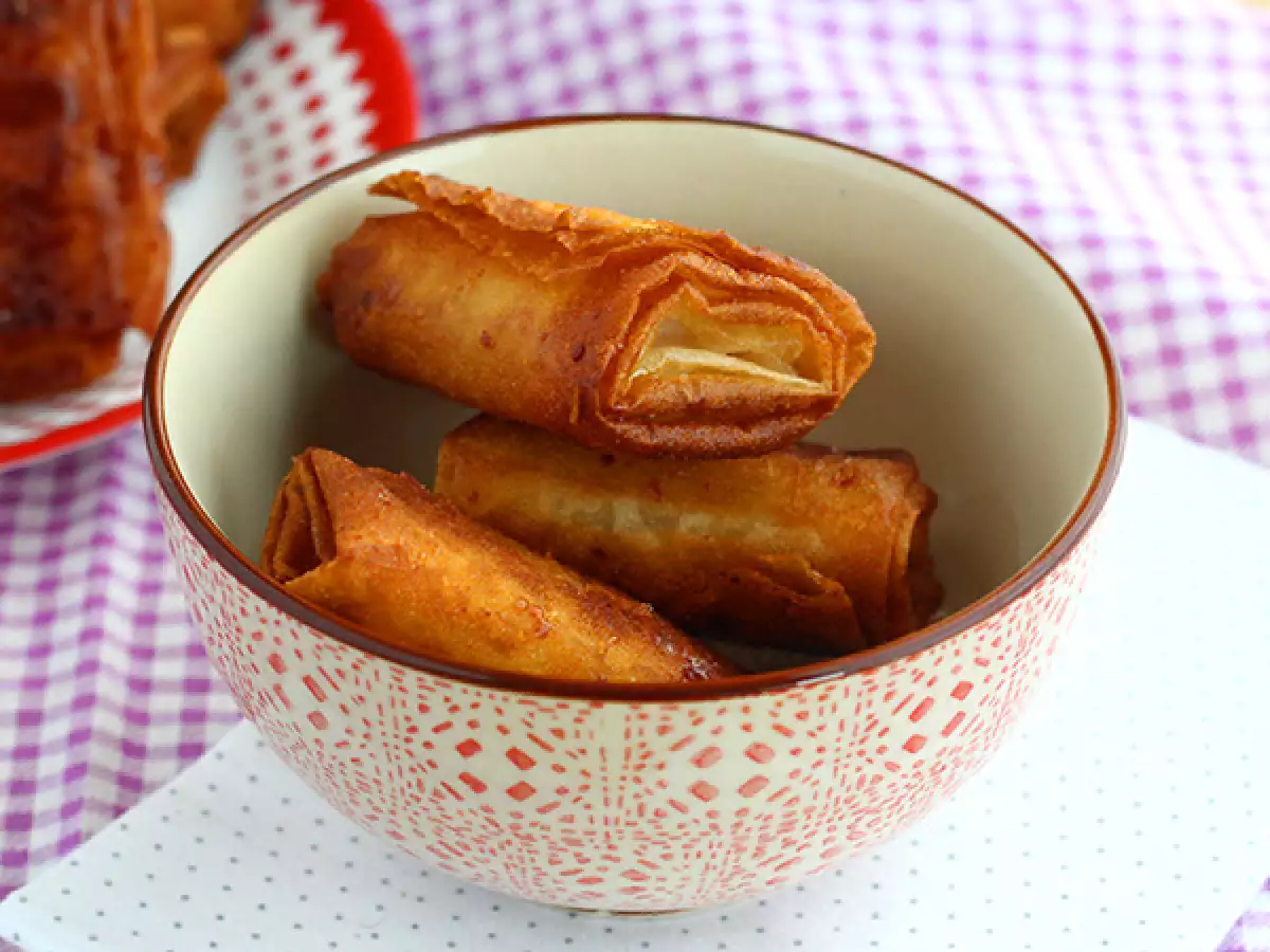 Crispy banana filo pastries - photo 2