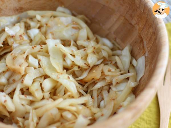 Crispy japanese cabbage salad