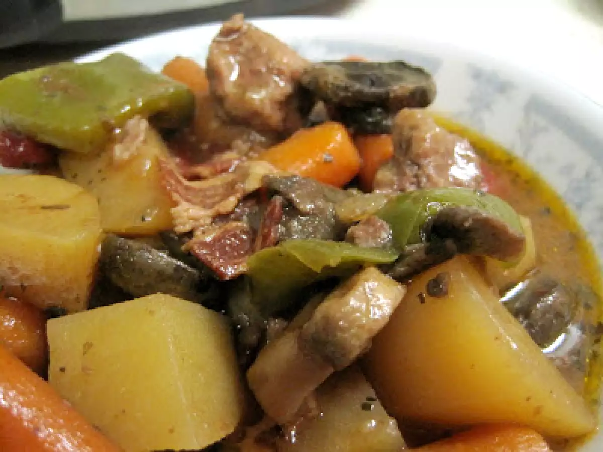 Crock-pot beef bourguignon - photo 2