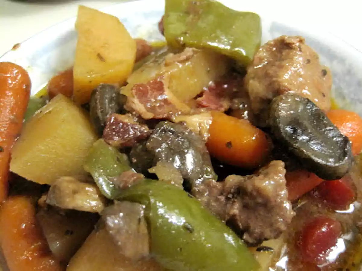 Crock-pot beef bourguinon