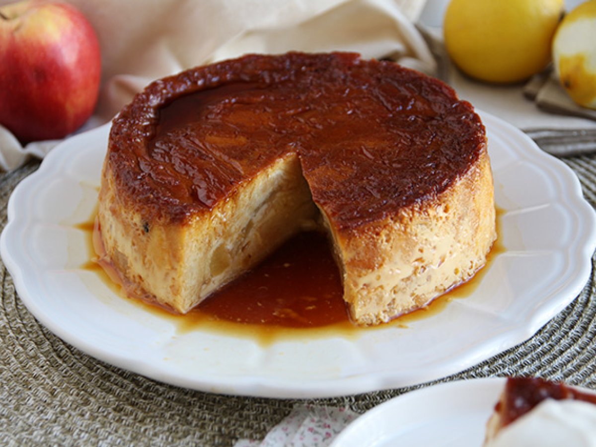 Croissant pudding with apple and caramel - photo 4