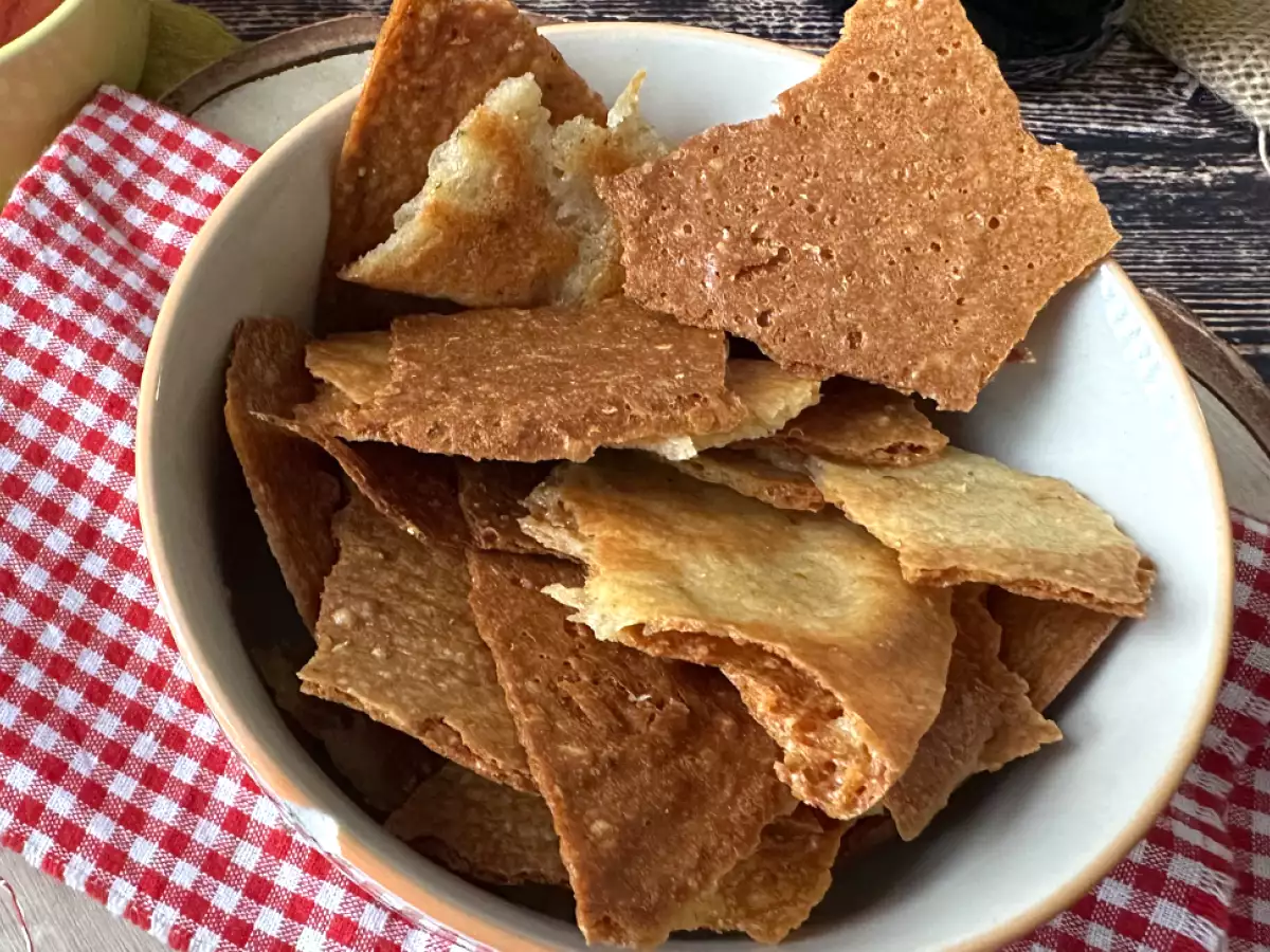 Crostini, the super-crunchy Parmesan appetizer - photo 2
