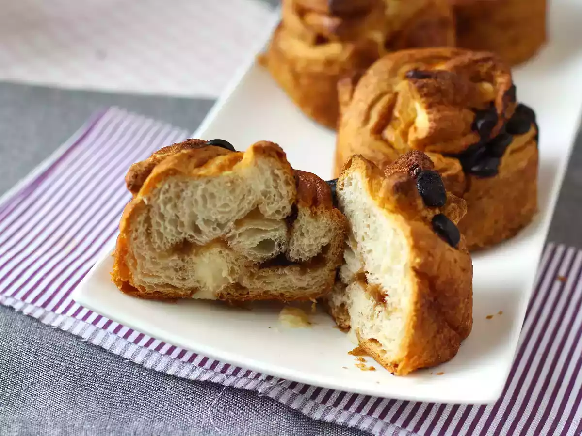 Cruffins, a combination of croissant and muffin, with custard and chocolate. - photo 6