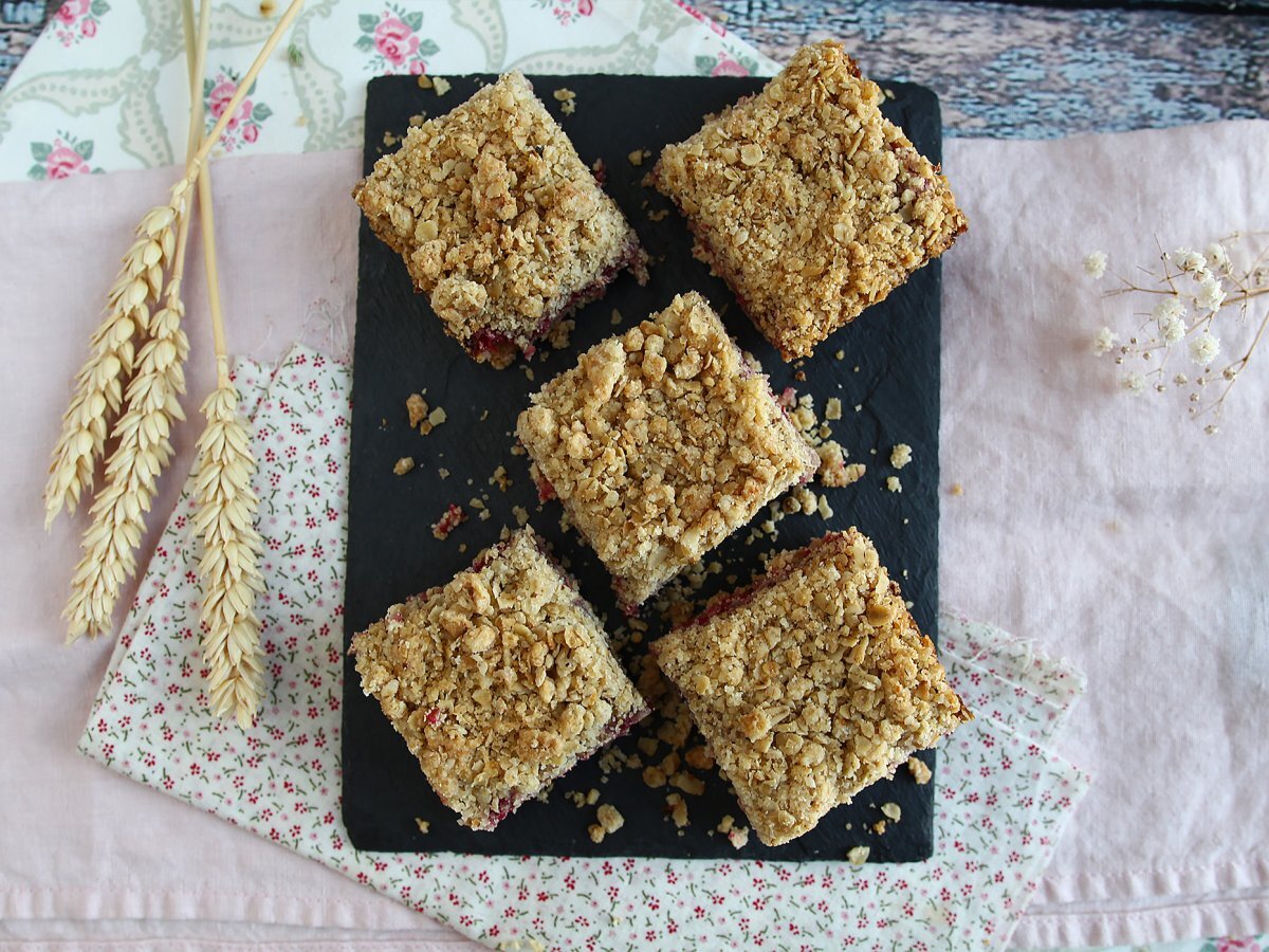 Crumble bars with raspberries, the best snack - photo 2