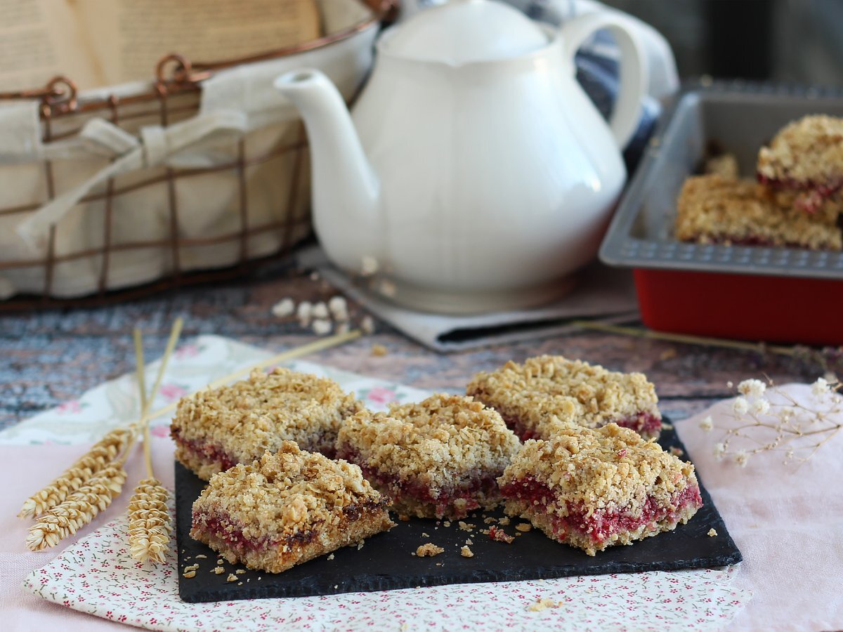 Crumble bars with raspberries, the best snack - photo 4