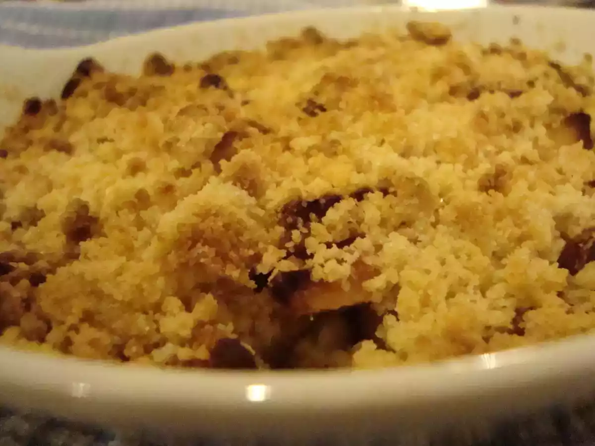 Crumble with Apple and Peer