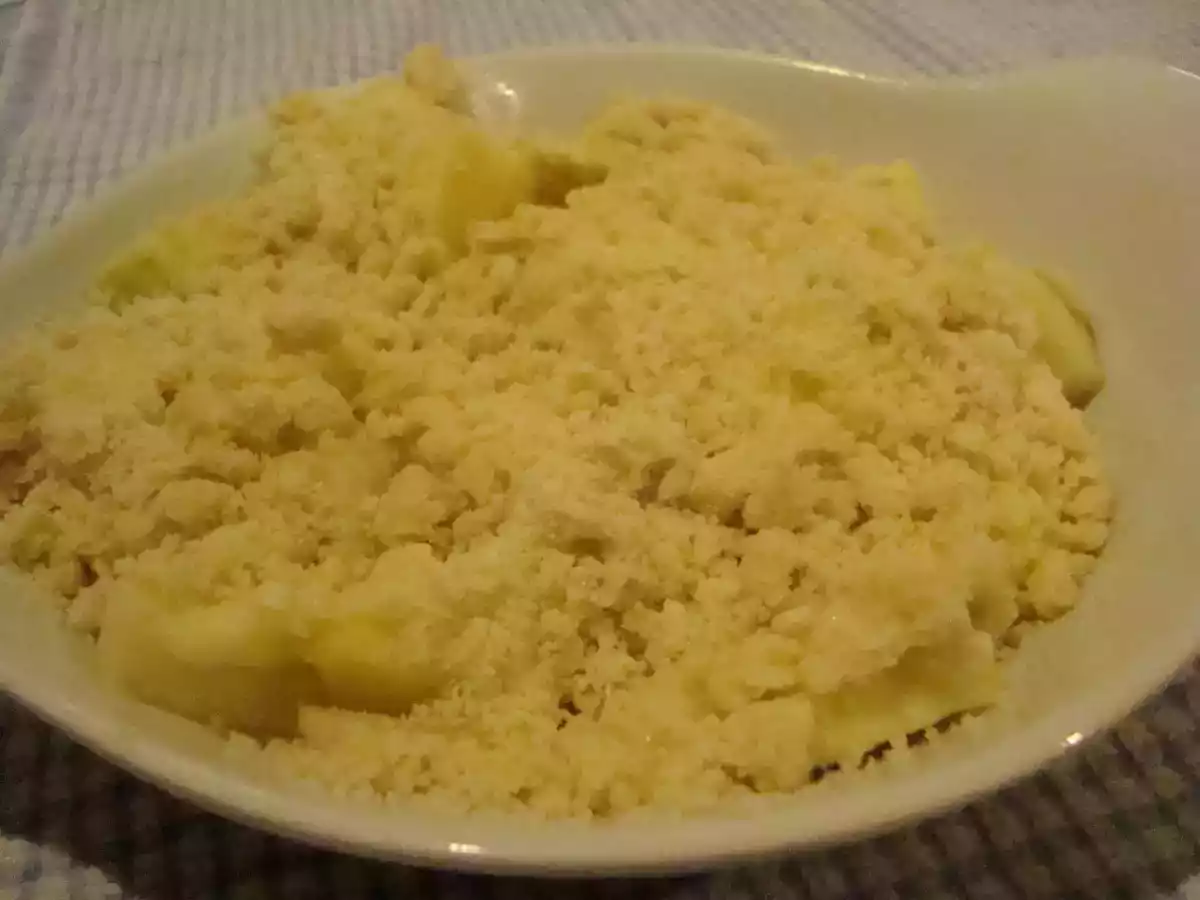 Crumble with Apple and Peer - photo 2