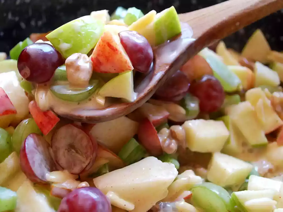 Crunchy Apple & Grape Salad