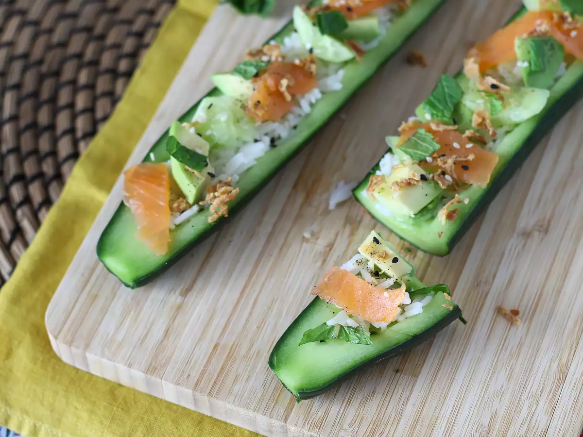Cucumber boats filled with rice, smoked salmon, avocado and mint - photo 3