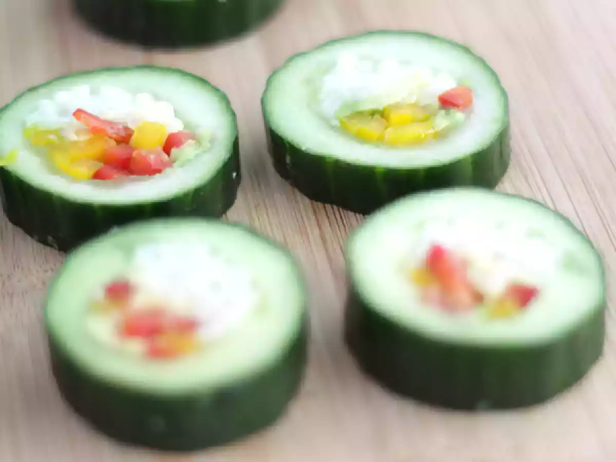 Cucumber sushi rolls - video recipe !