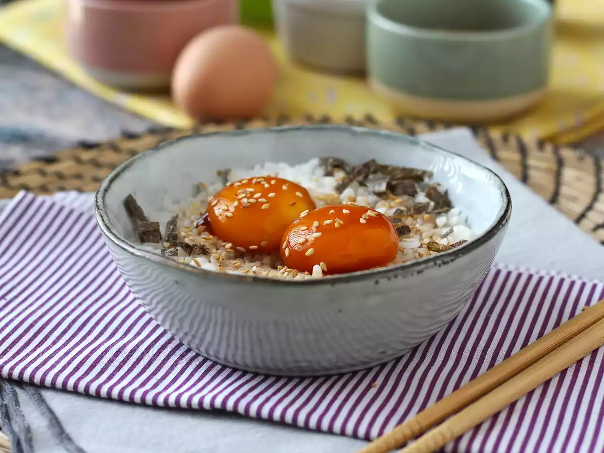 Cured egg yolks in soy sauce - photo 4