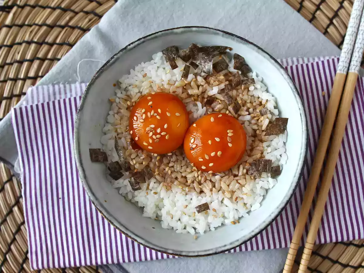 Cured egg yolks in soy sauce - photo 6
