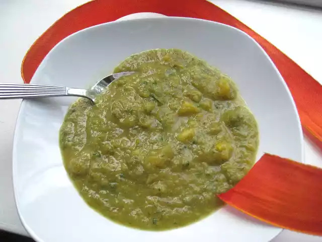 Curried celery soup (vegan, gluten free)