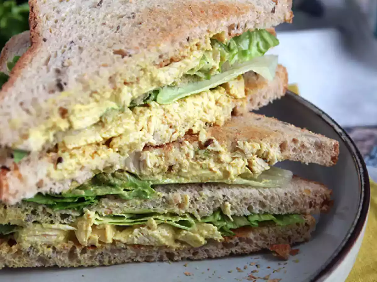 Curry chicken club sandwich - photo 4