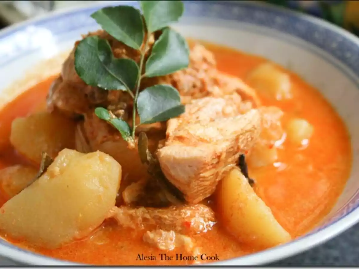 Curry Chicken (Kari Ayam) - photo 3