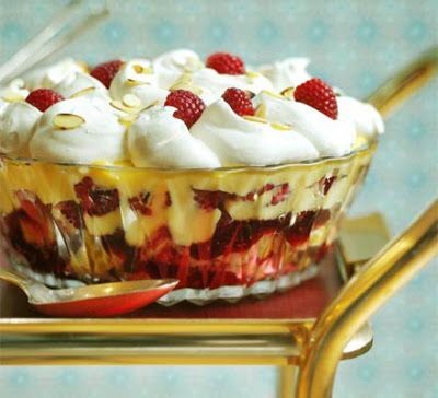 English Trifle: Our Family Tradition - Amanda's Cookin' - Trifles & Parfaits