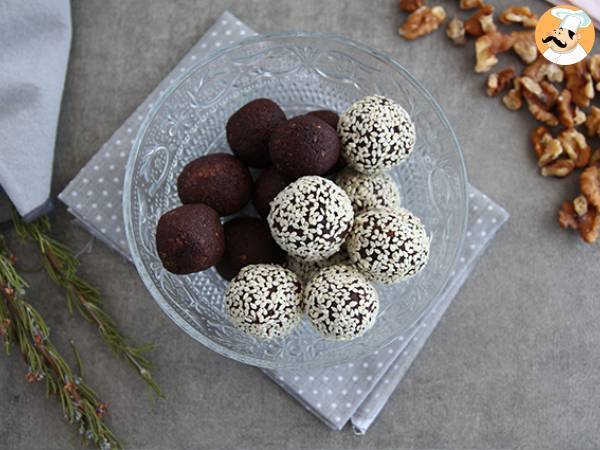 Date and cocoa energy balls - photo 2