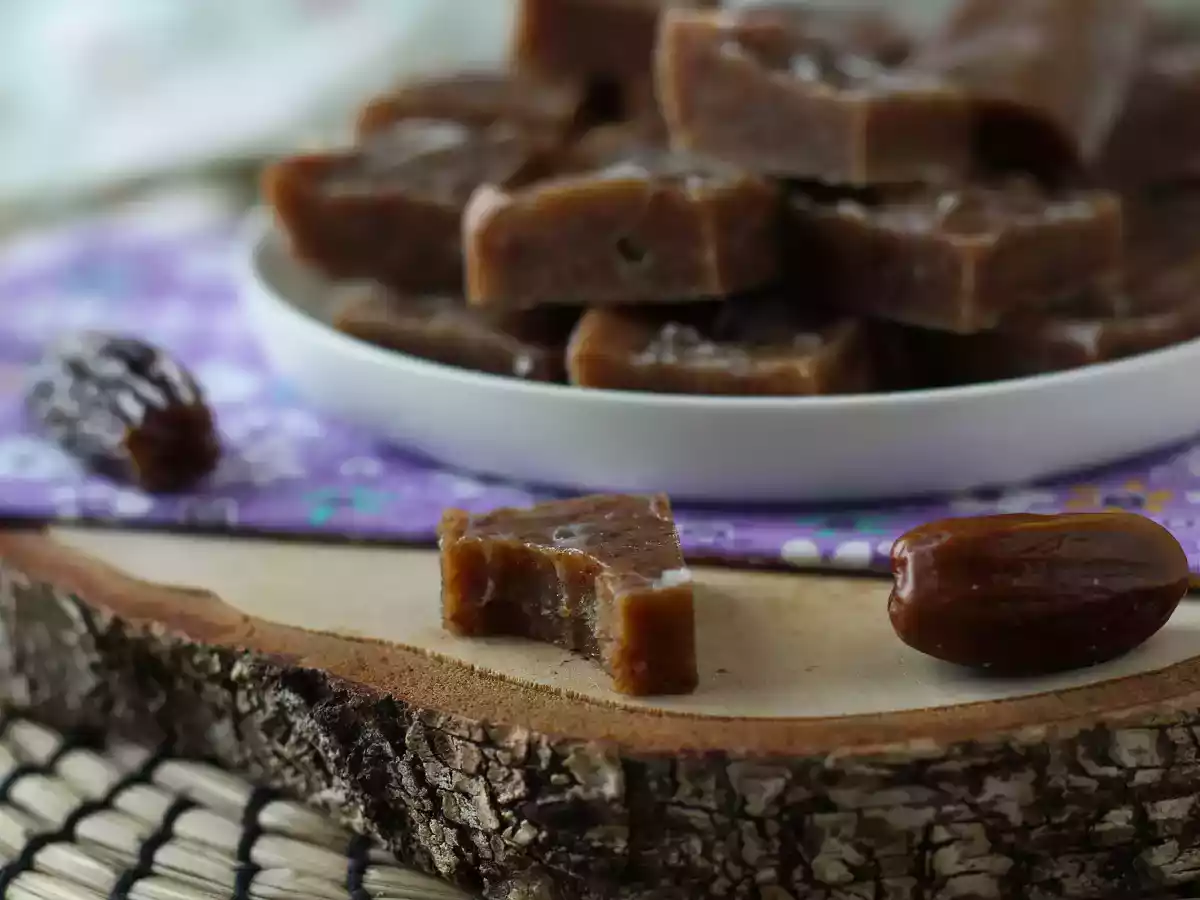 Date fudge, the little square full of energy and flavour! - photo 2