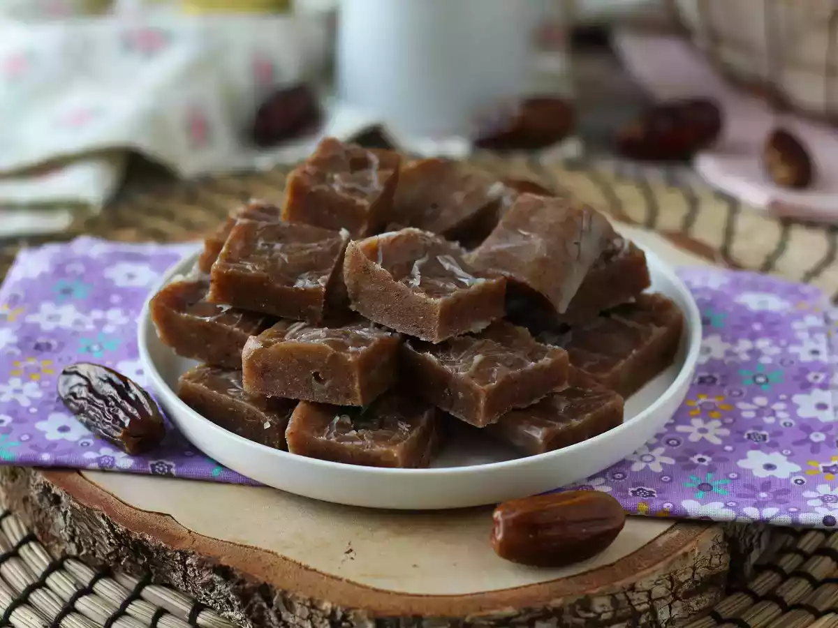 Date fudge, the little square full of energy and flavour! - photo 3