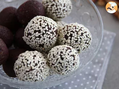 Dates and chocolate energy balls with sesame seeds, photo 3