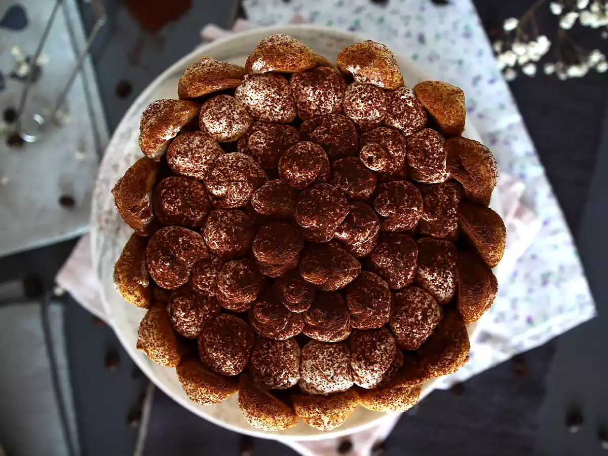 Delicious eggless tiramisu charlotte - photo 3