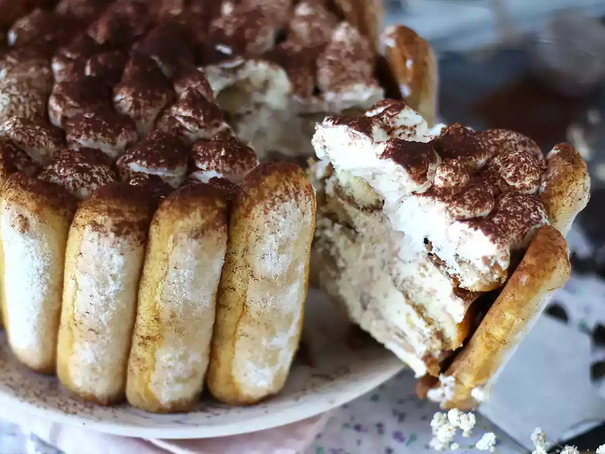 Delicious eggless tiramisu charlotte - photo 4