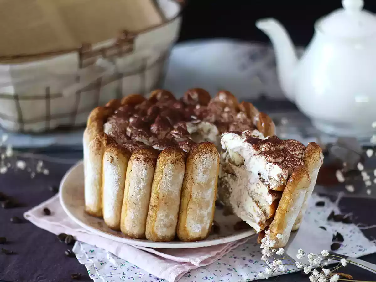 Delicious eggless tiramisu charlotte - photo 6