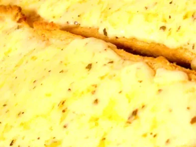 Delicious Garlic Cheese Bread