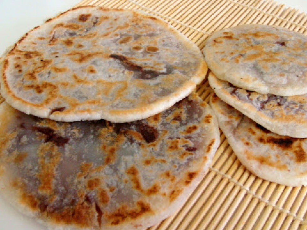 Dou Sha Shao Bing (Glutinous rice & red bean paste filling Pancake) - photo 3