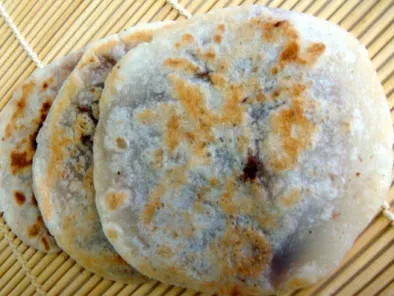 Dou Sha Shao Bing (Glutinous rice & red bean paste filling Pancake) - photo 2