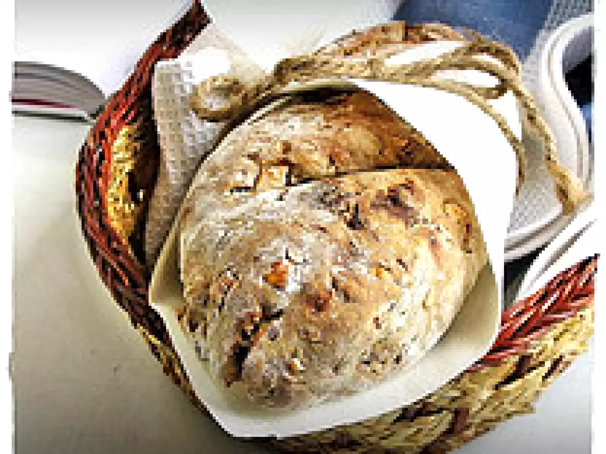 DRIED CRANBERRY & WALNUT BREAD from Ottolenghi for BBD, with Roasted Bell Pepper Pasta
