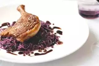 Duck recipe with lentils and red cabbage