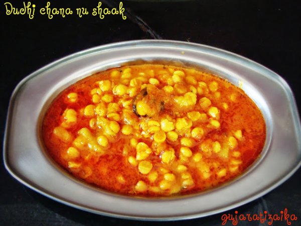 Dudhi chana nu shaak (Bottle gourd Bengal Gram Dal Curry)