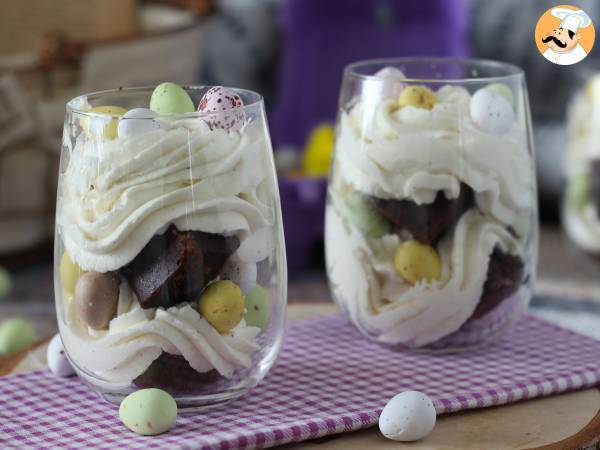 Easter brownie verrines with whipped cream - photo 6