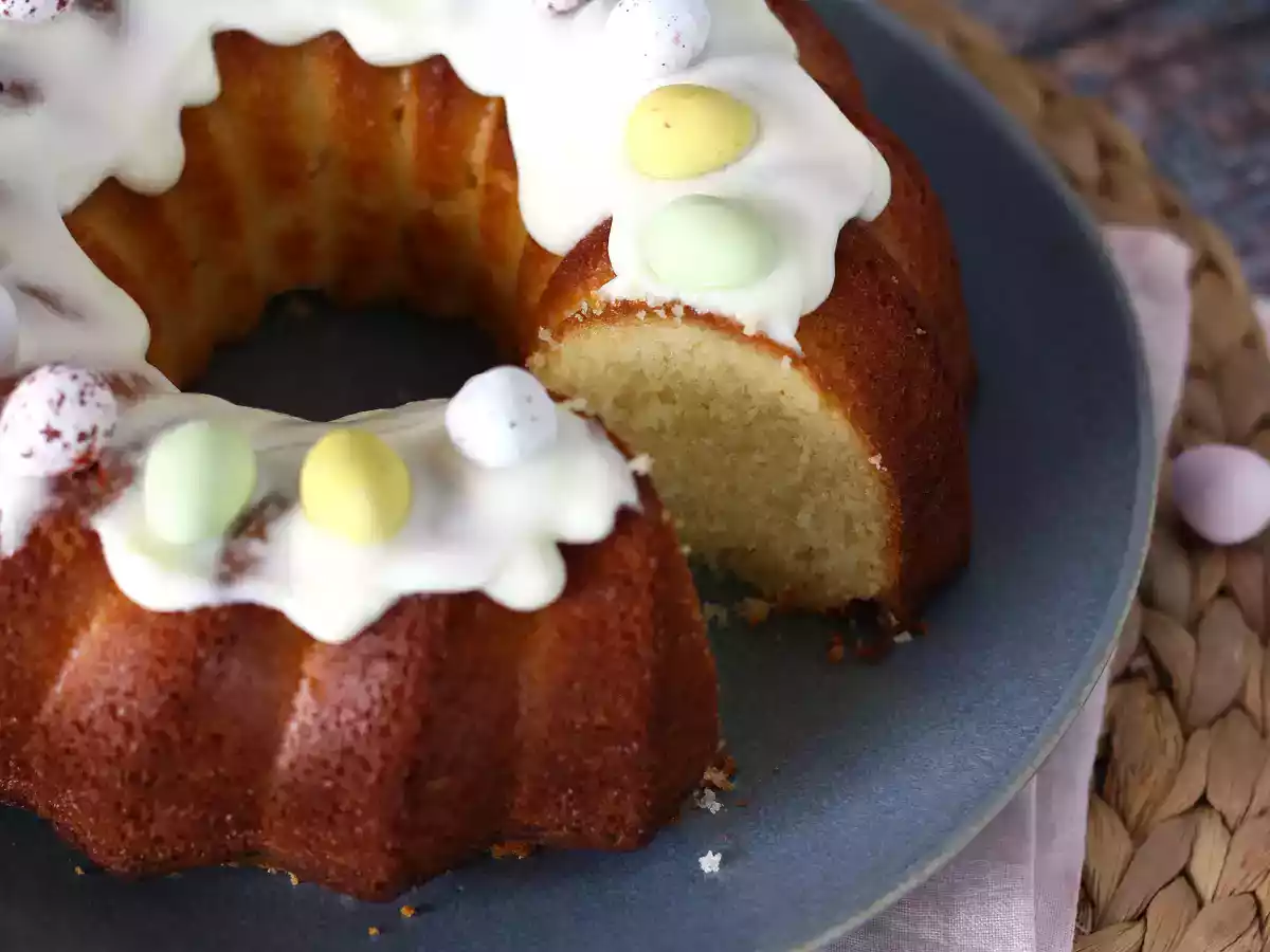 Easter bundt cake with lemon and white chocolate - photo 5