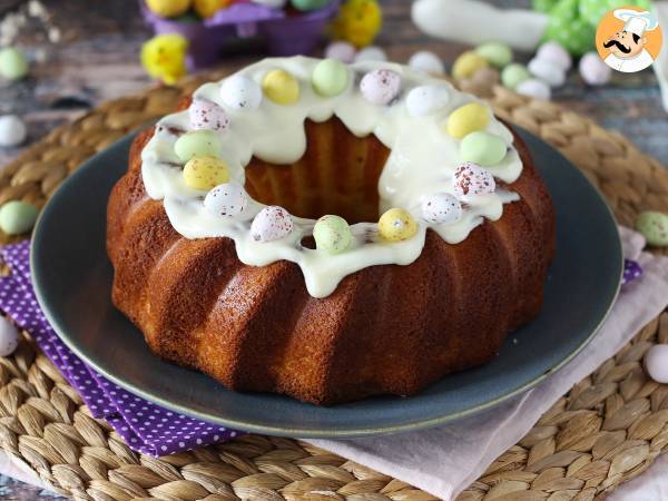 Easter bundt cake with lemon and white chocolate