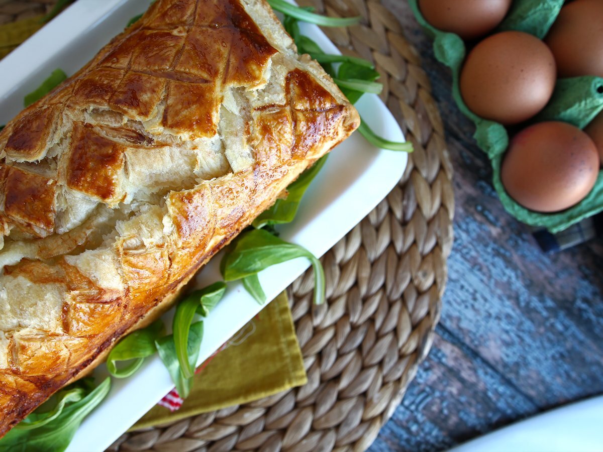 Easter pie - Meat pie with eggs - photo 4