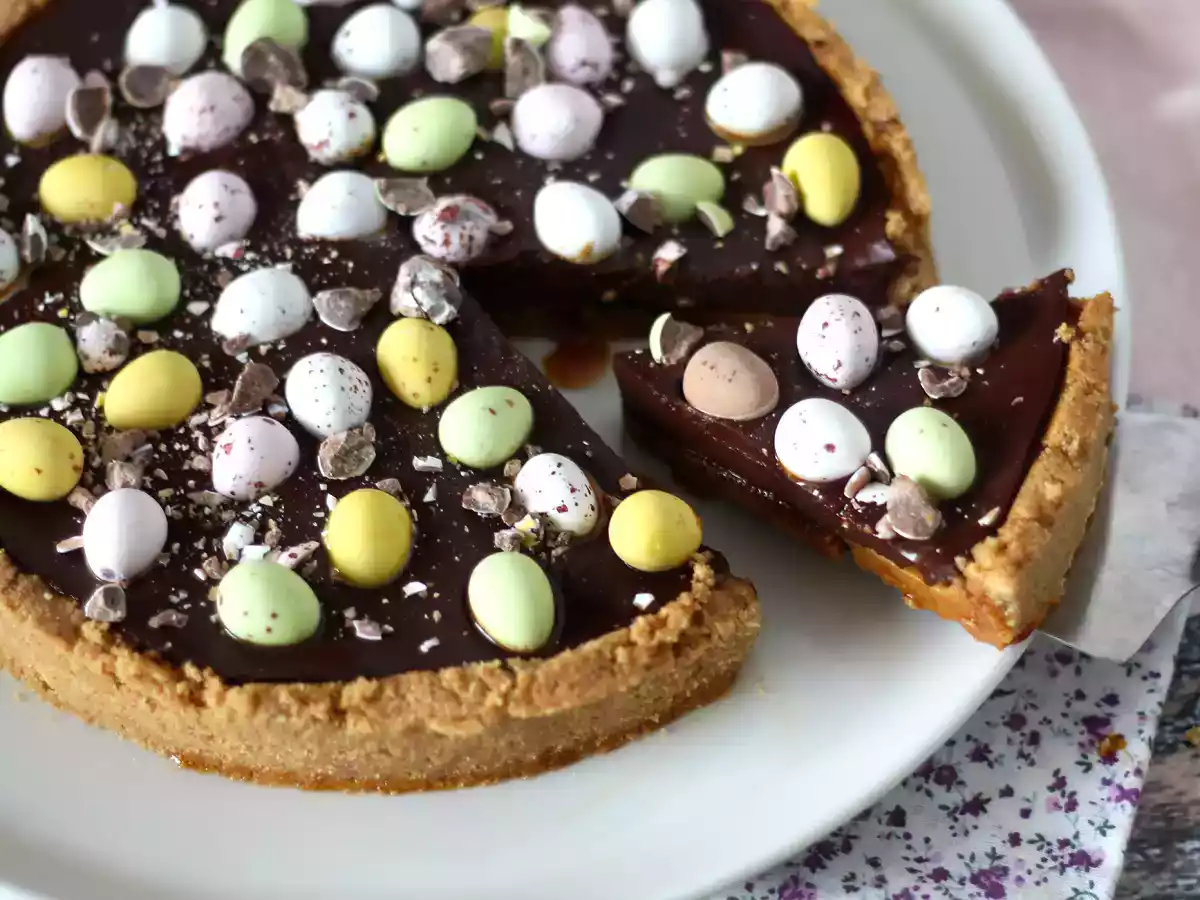 Easter tart, chocolate and caramel