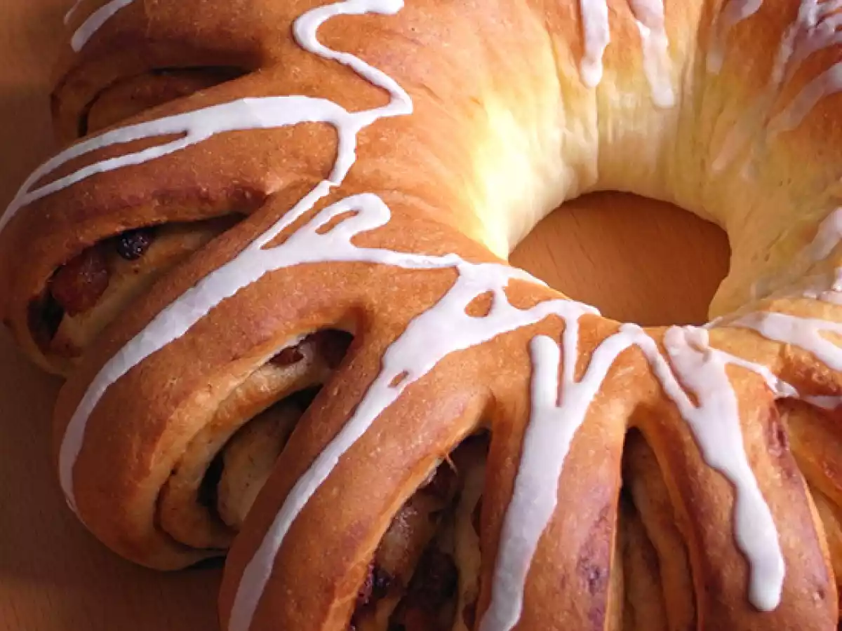 Easter Tea Ring