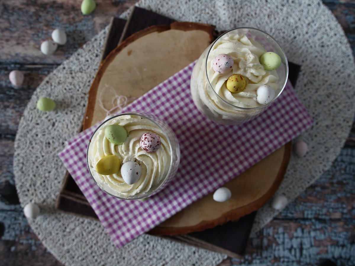 Easter verrines with brownies and whipped cream - photo 5