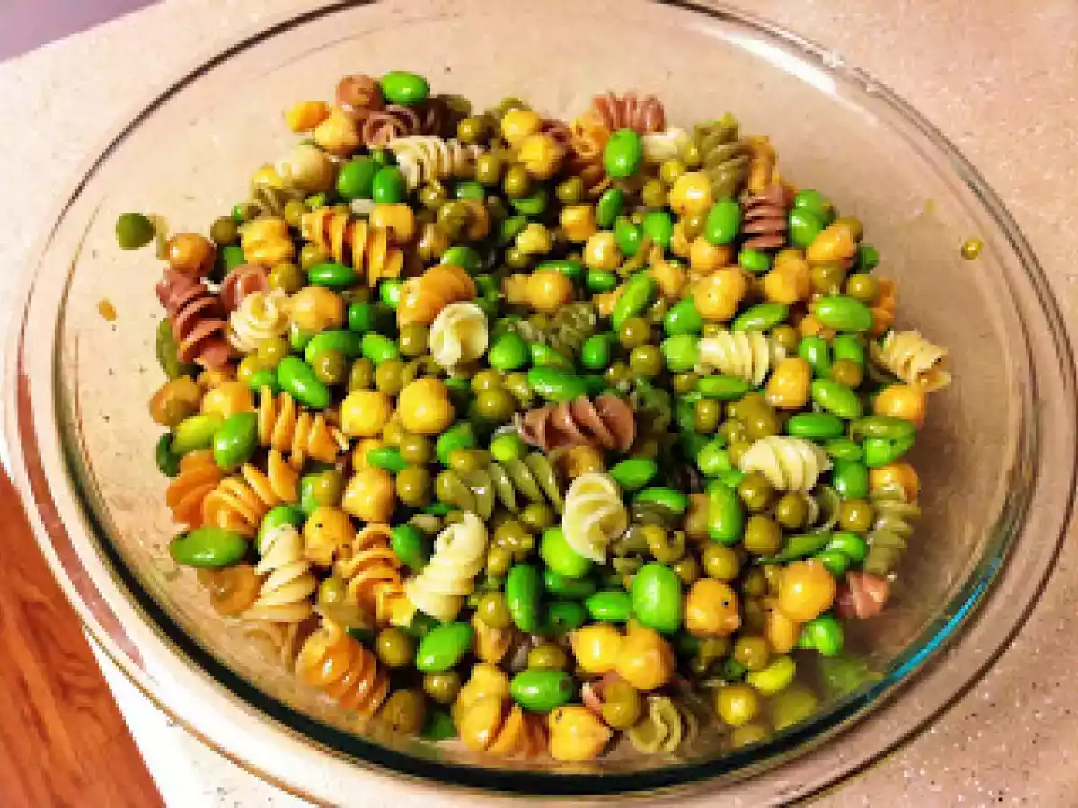 Easy and Delicious Pasta Salad!