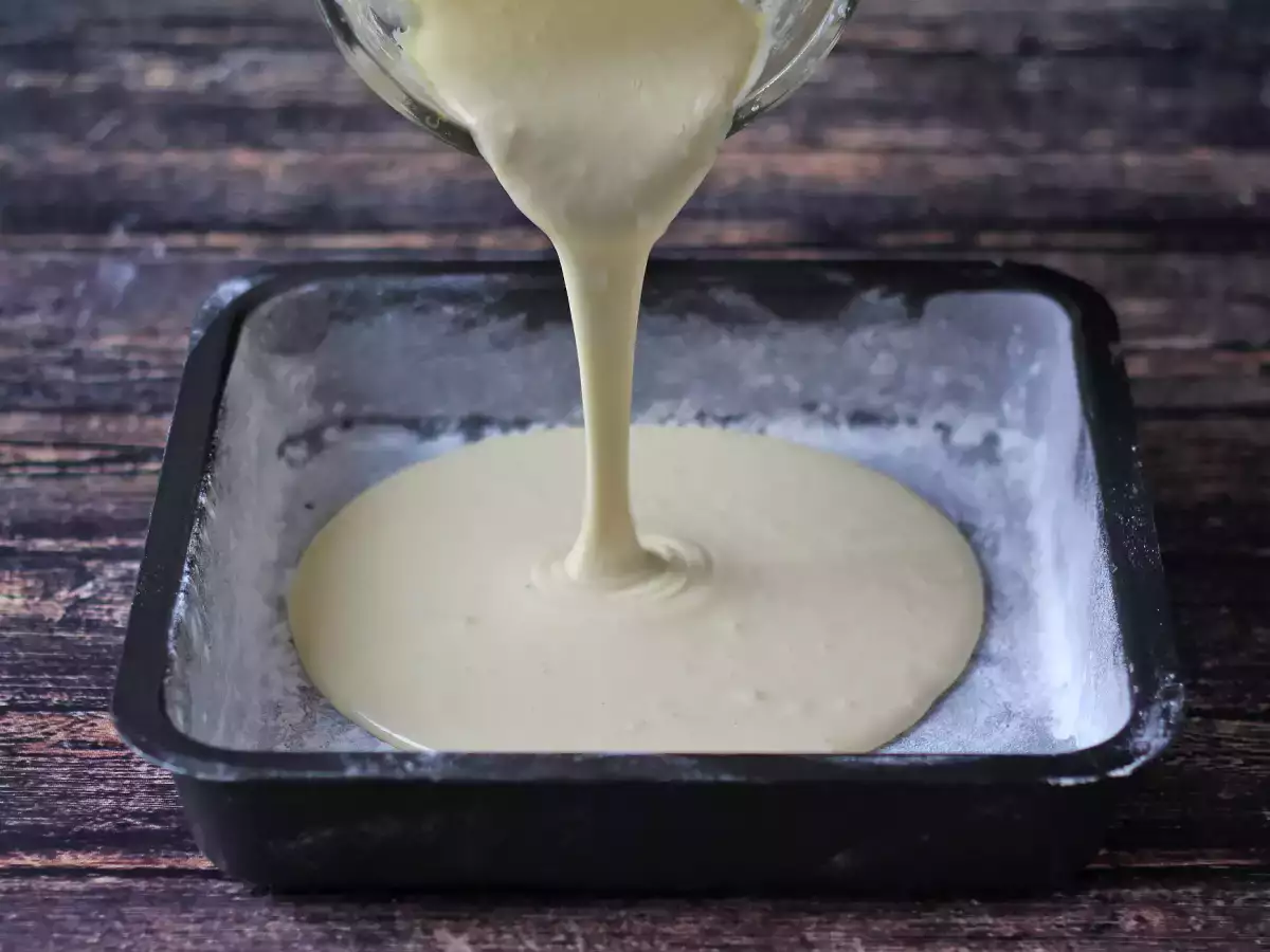 Easy and fluffy blender savory pie batter - photo 2