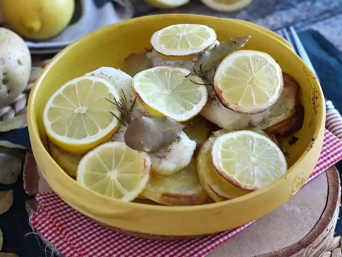 Easy and quick baked cod (perfect for a family dinner!) - photo 4