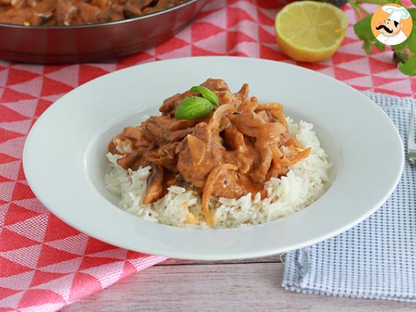 Easy and quick beef stroganoff