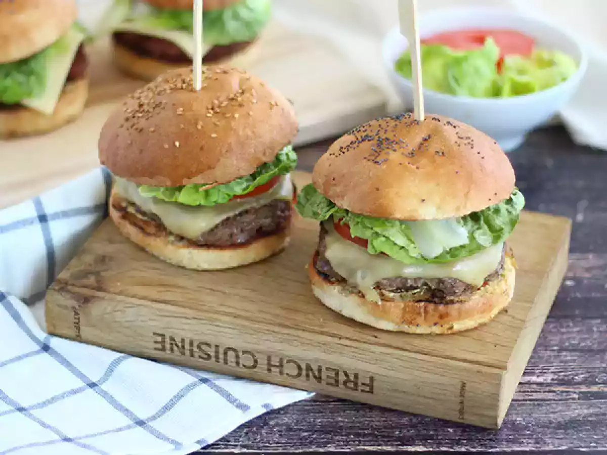 Easy and quick homemade burger
