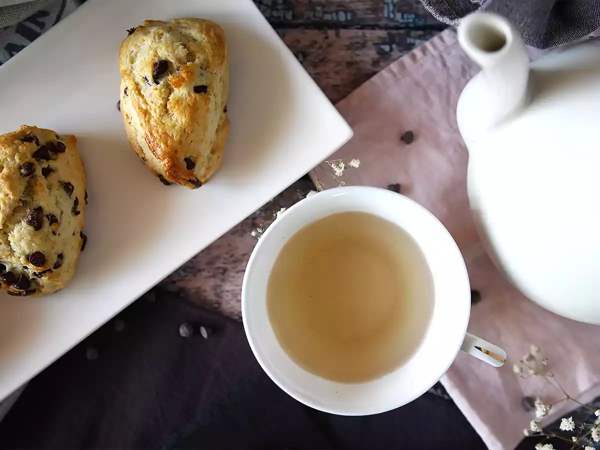 Easy and soft chocolate chip scones - photo 3