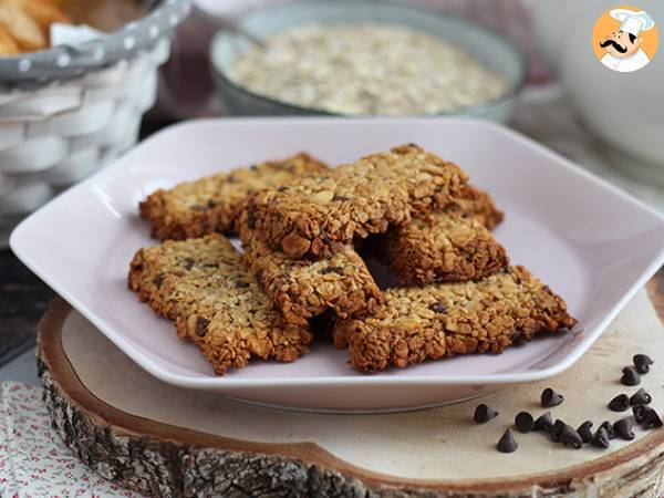 Easy crunchy cereal bars - 5 ingredient vegan recipe