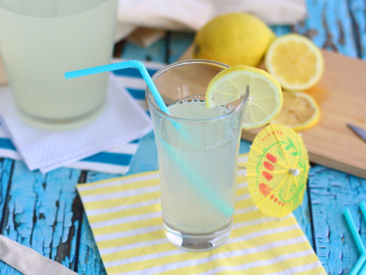 Easy homemade lemonade